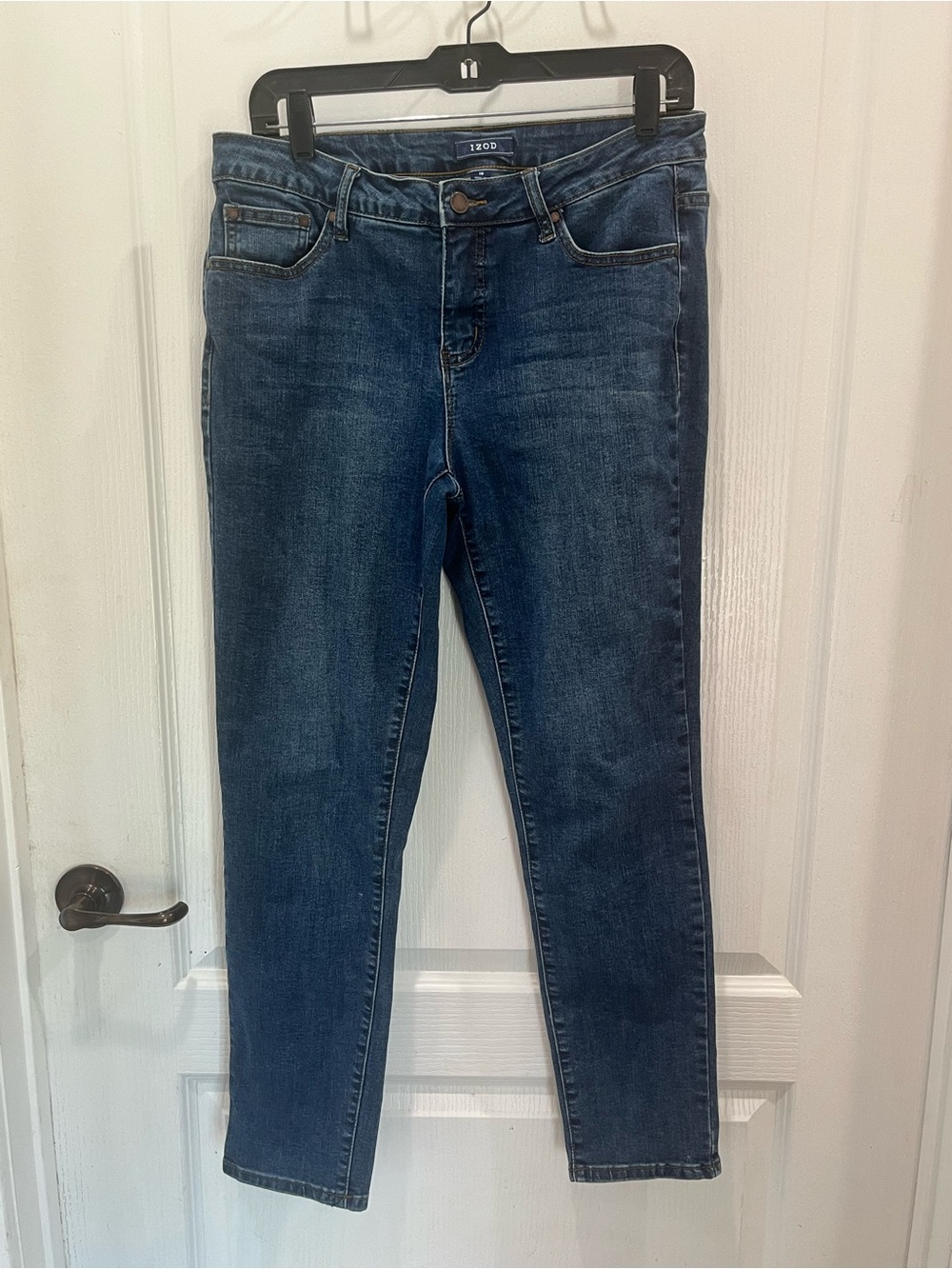 IZOD Women's Skinny Jeans in Deep Blue Wash sz 10